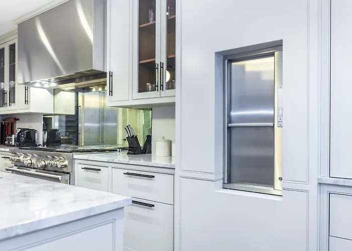 Luxury 3 Bedroom House With Garden Next To Battersea Park